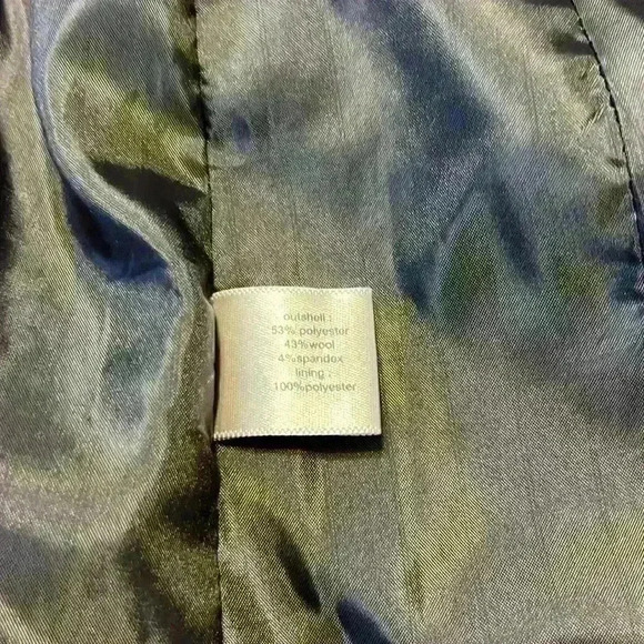 The Limited‎ Travel Collection, brown, two-button, lined women’s blazer. Size 0. - Picture 8 of 10